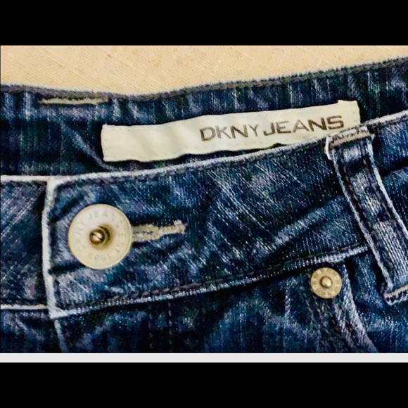 DKNY Jean shorts - Picture 3 of 4